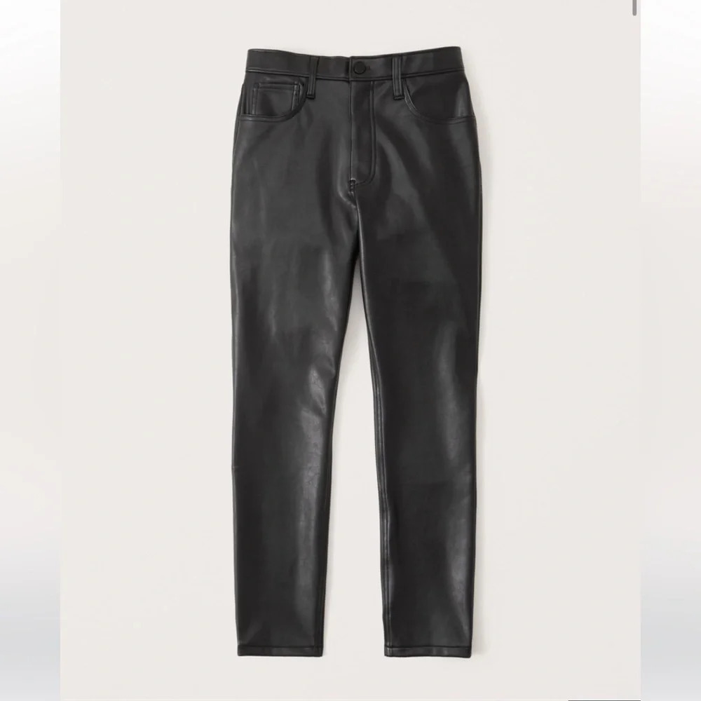 Abercrombie & Fitch Vegan Leather High Rise Skinny Pant Plus Size 37 short